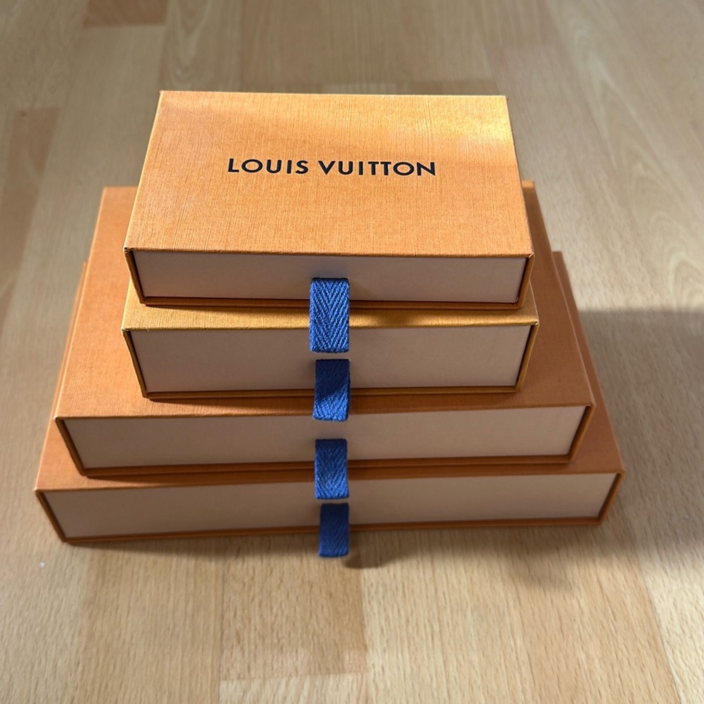 Louis Vuitton stacking boxes - Picture 2 of 16